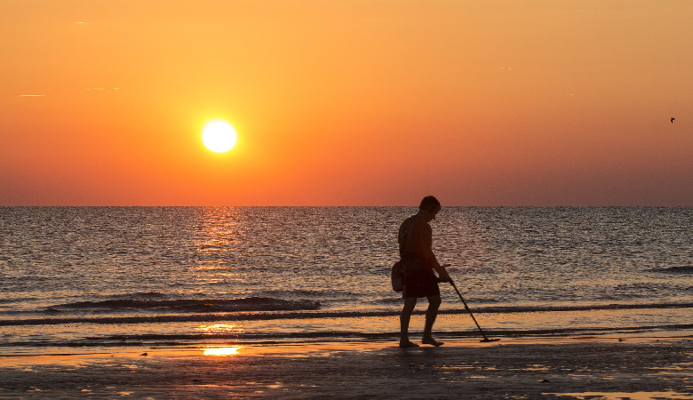 Przeszukiwanie plaż – ile można na tym zarobić?