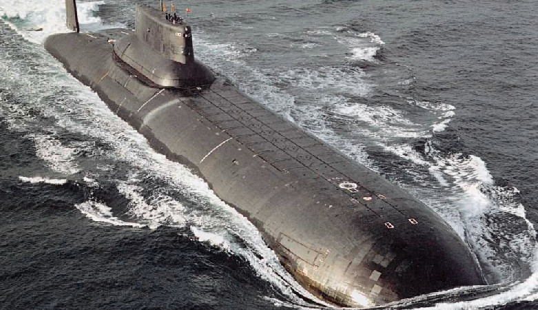 Największy okręt podwodny świata idzie na żyletki