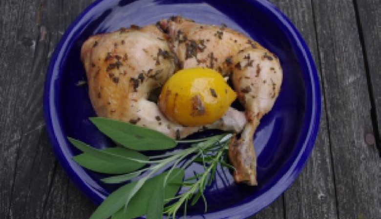 Kurczak pieczony z cytryną i ziołami