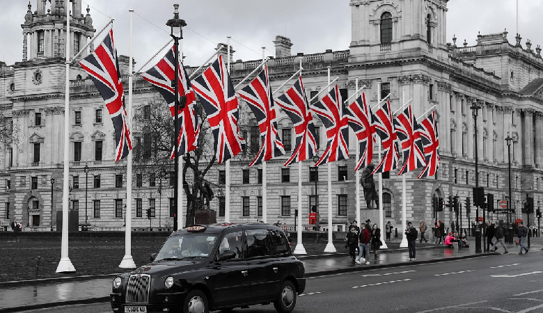 Fałszywy kontradmirał na Remembrance Day