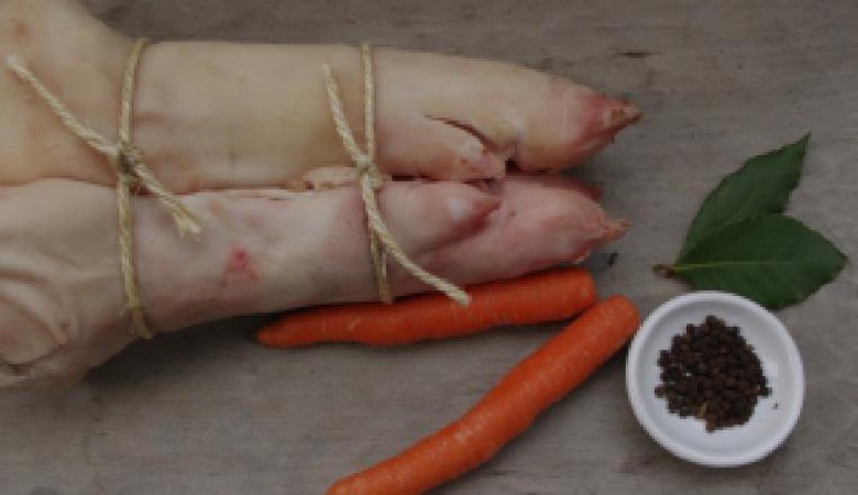 Nóżki wieprzowe pieczone, czyli patas de cerdo