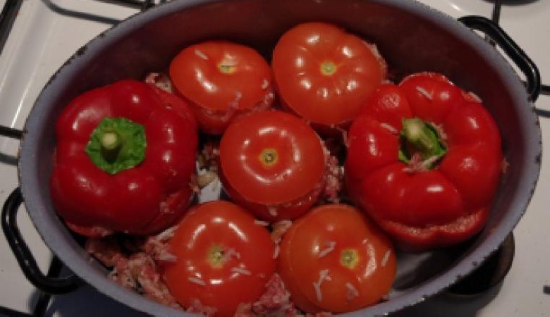 Kobieta-katastrofa i faszerowane pomidory