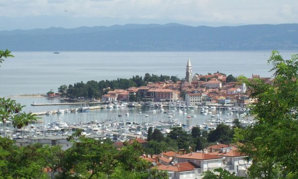 Izola