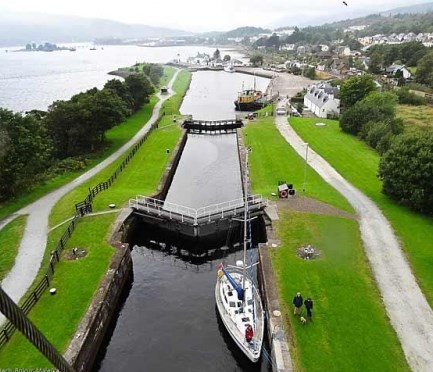 EDYNBURG - KANAŁ KALEDOŃSKI - BELFAST - WYSPA MAN - DUBLIN