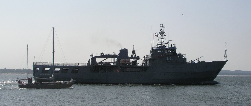 ORP Kontradmirał Xawery Czernicki